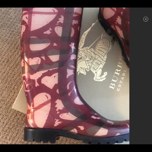 BURBERRY Hearts Rain Boots BNWOB - Picture 3 of 8